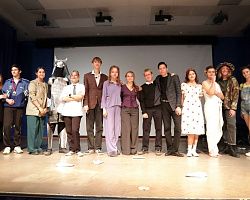 В АГПК состоялся конкурсный показ спектакля «Трудный экзамен» в рамках Всероссийского просветительского проекта «Знание.Театр»