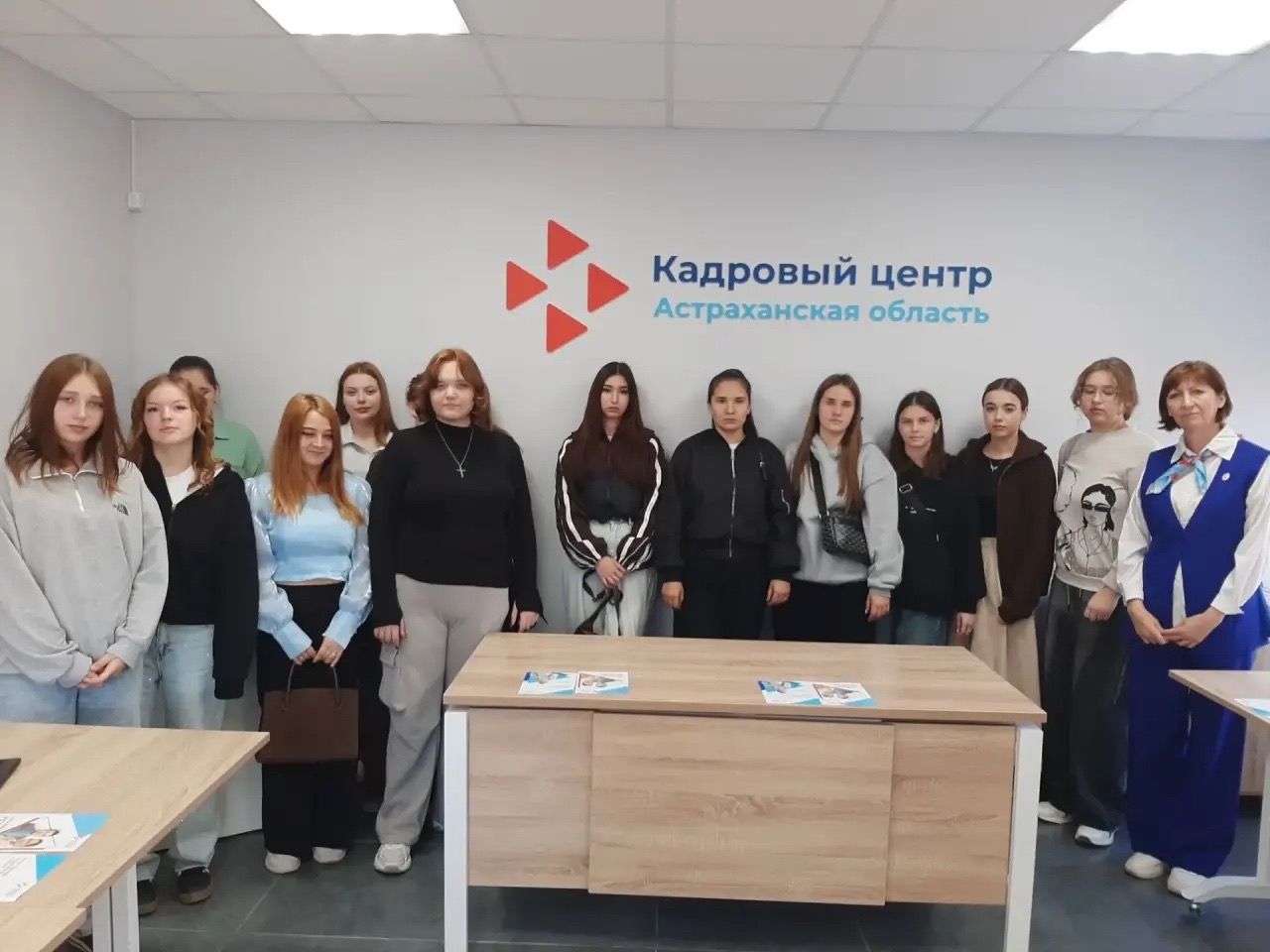Студенты выпускных групп узнали о перспективах трудоустройства в Лиманском центре занятости