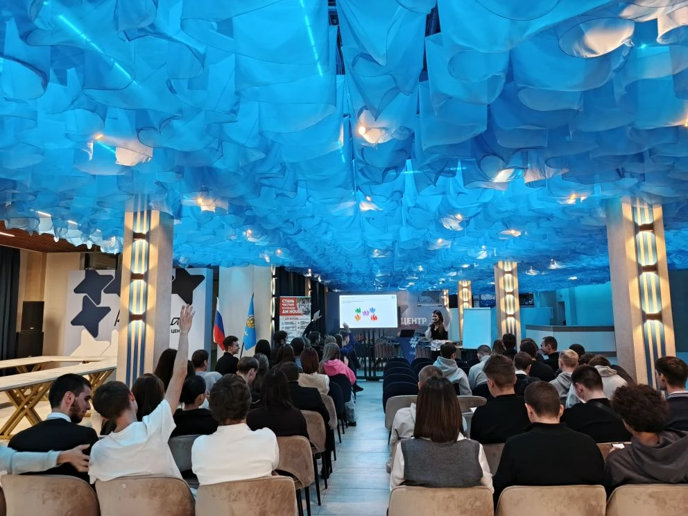 Студенты АГПК прокачали управленческие компетенции на тренинге-игре от общества «Знание»