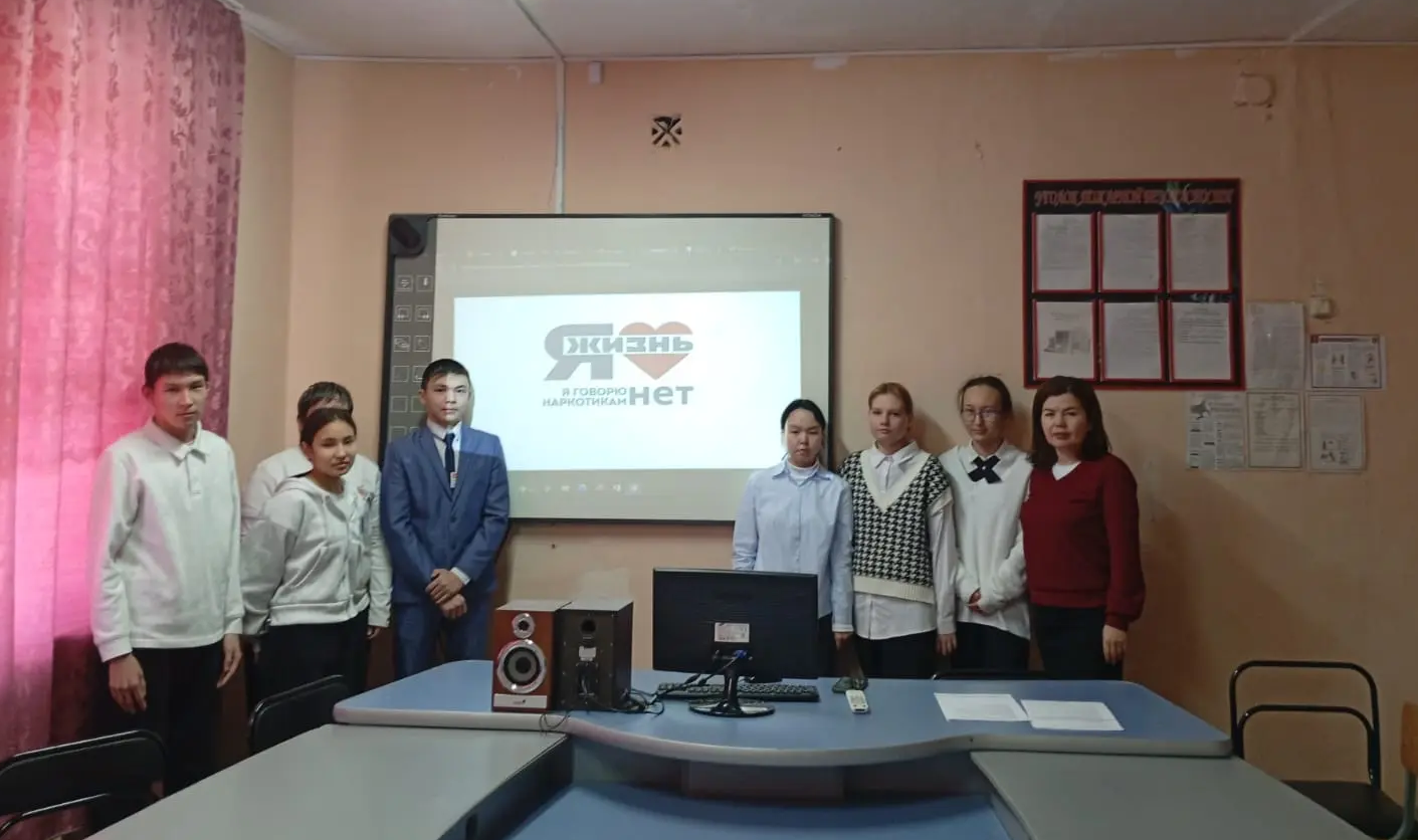 В Володарском филиале АГПК прошли кураторские часы в рамках акции «Образование. Здоровье. Безопасность»