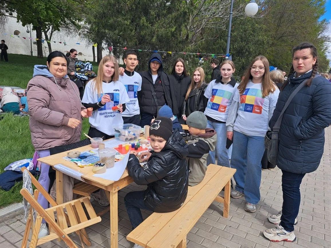 Студенты группы ЭБК-1109 приняли участие в городском экологическом фестивале «Молодые.Зелёные»