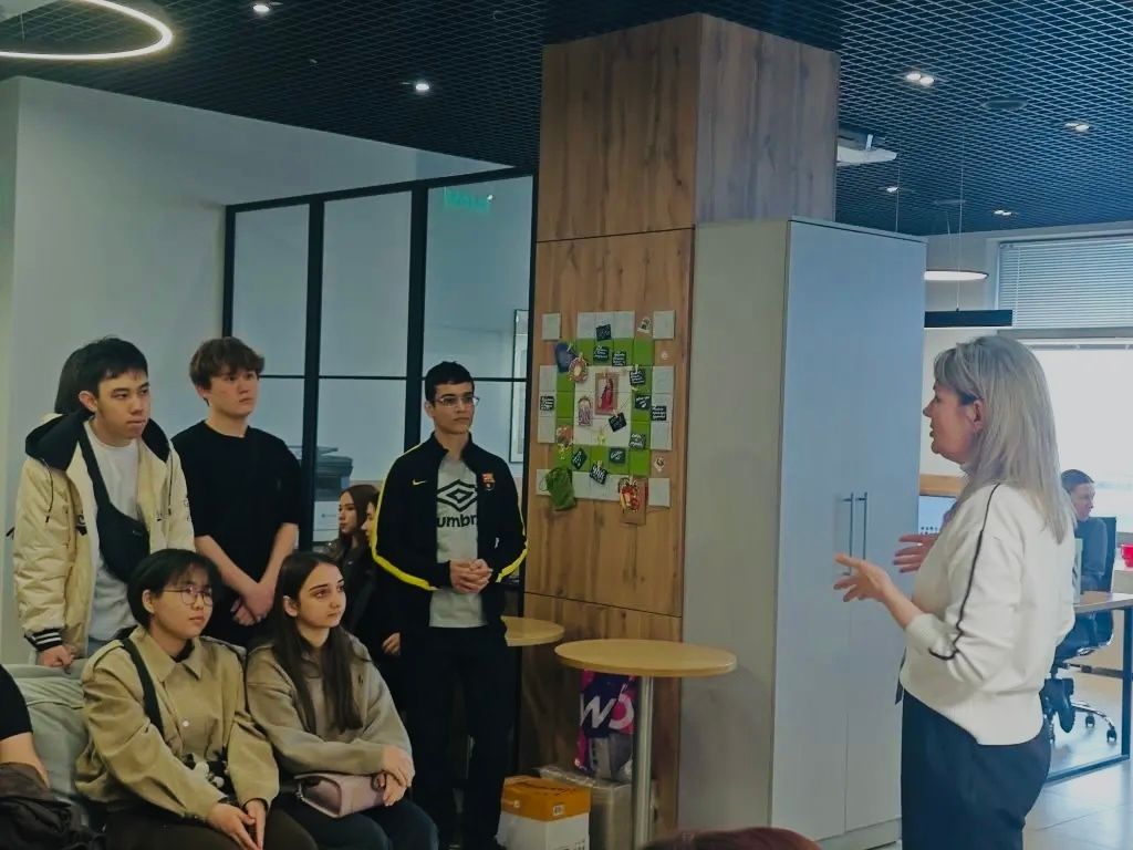 Студенты АГПК познакомились с работой Сбербанка