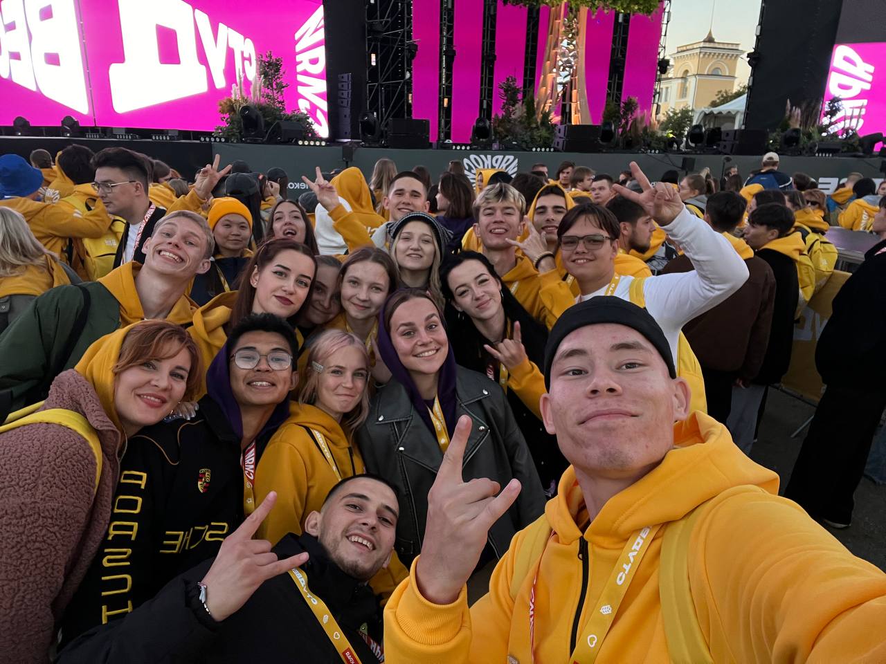 Студенты АГПК завоевали два специальных приза на Студенческой Весне 2025!