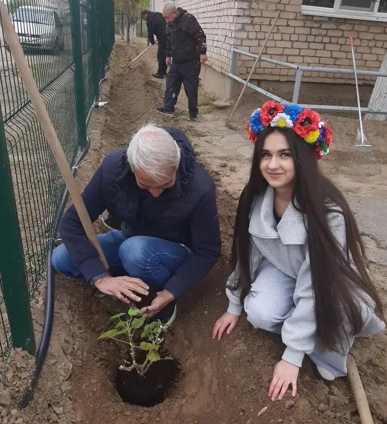 Студенты Лиманского филиала АГПК приняли участие во Всероссийском субботнике