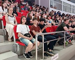 Студенты АГПК поддержали «Астраханочку» на финальном матче чемпионата по гандболу