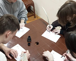 Студенты ИТЭП приняли участие в мастер-классе по каллиграфическому письму