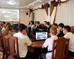 Студенты Астраханского политехнического колледжа посетили лекцию о подвигах маршалов Жукова и Рокоссовского