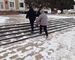 Своих не бросаем! Студенты Лиманского филиала АГПК стали участниками акции