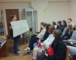  Студенты ИТЭП посетили Государственный архив Астраханской области