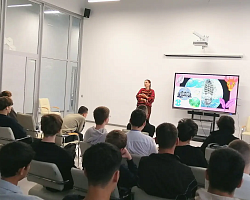 Студенты АГПК отметили Всемирный день волонтёра лекцией об осознанном потреблении