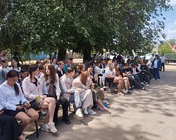 Студенты Лиманского филиала АГПК провели памятный концерт «Завтра была война!»