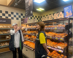 Профориентация в действии: будущие повара изучили работу «Ленты»