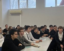 Памяти героев Сталинграда: на механическом отделении АГПК прошли тематические лекции о великом подвиге советского народа