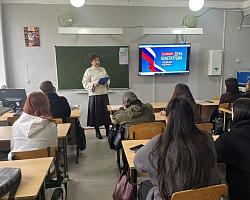 Первокурсники Лиманского филиала АГПК встретились с председателем ТИК