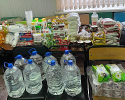 Студенты Володарского филиала АГПК собрали гуманитарную помощь для беженцев из ДНР и ЛНР