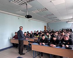 Выпускникам о высшем: встреча с географами из АГУ! 