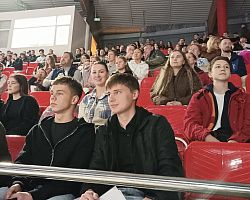 Студенты и преподаватели механического отделения АГПК посетили матч команды «Астраханочка» 