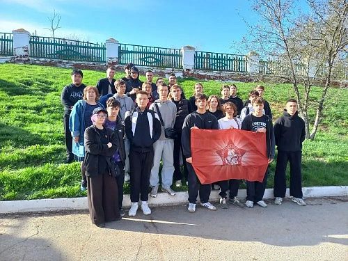Студенты АГПК присоединились к ежегодной акции «Очистим историческую память от мусора»