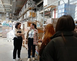 Профориентационная экскурсия логистов АГПК в гипермаркет Лента