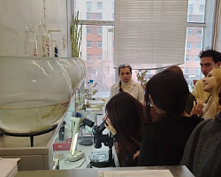 Студенты-экологи познакомились с работой Центра лабораторного анализа и технических измерений