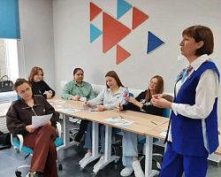 Студенты выпускных групп узнали о перспективах трудоустройства в Лиманском центре занятости