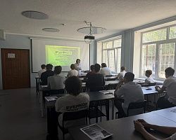 Студенты механического отделения приняли участие в патриотической акции «Фронтовой треугольник‑2026»