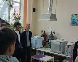 Первокурсники АГПК познакомились с профессией на экскурсии в «Россети»