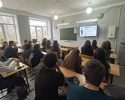 Первокурсники Лиманского филиала АГПК встретились с председателем ТИК