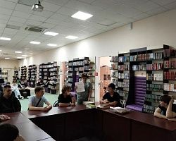 Студенты Лиманского филиала АГПК попробовали себя в роли библиотекарей в рамках Всероссийской акции
