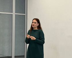 Студенты АГПК узнали о вреде пластика на экологической лекции ко Дню отказа от упаковки