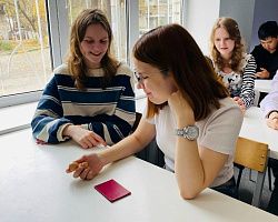 В преддверии Дня Матери студенты АГПК встретились с психологами фонда "Елизаветинский"