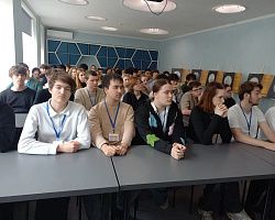 Музейная экскурсия на отделении ИТЭП: памятные события Великой Отечественной войны в юбилейных монетах