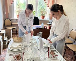 В Лиманском филиале завершилось обучение по программе «Официант 3 разряда»