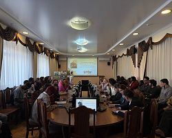 Студенты группы ТГ‑1209 познакомились с мировым наследием Льва Толстого в библиотеке им. Крупской