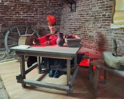 Экскурсия студентов в Астраханский кремль